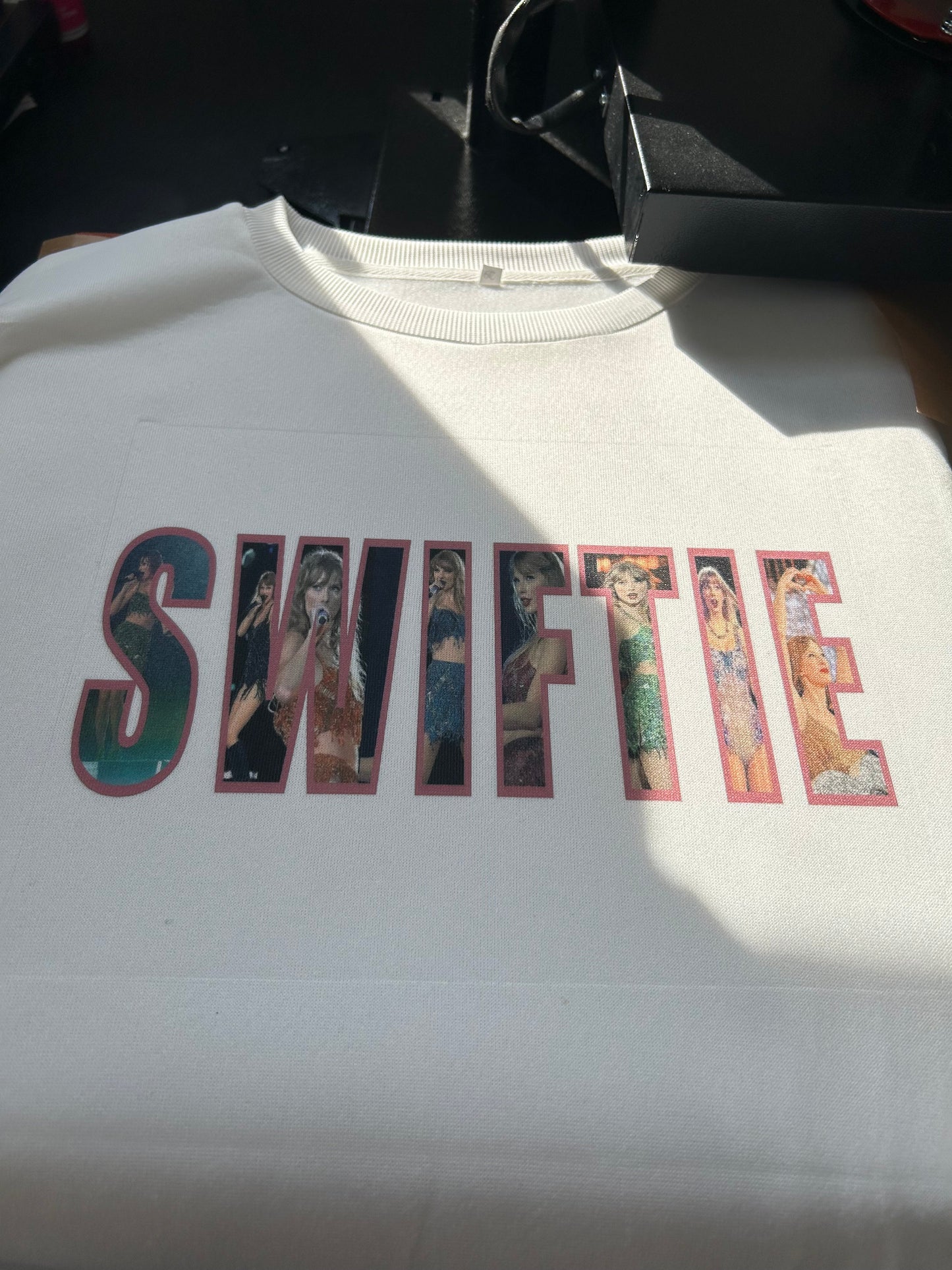 SWIFTIE Sweatshirt